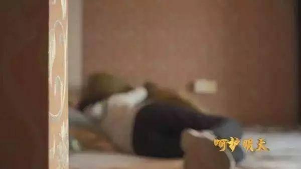 日韩成人裸体视频